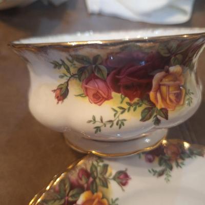 royal albert bone china plates and other- nightlight has a chip on the pink rose, see all photos
