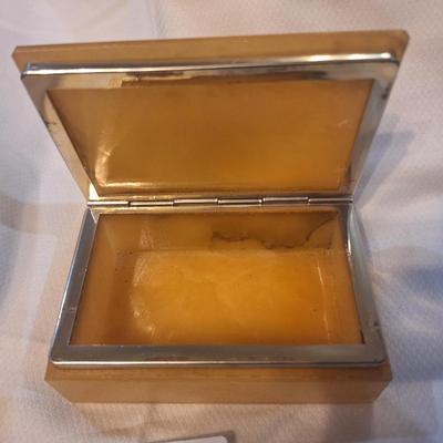 Alabaster trinket box