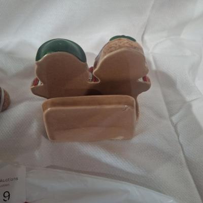 gingerbread salt and pepper with napkin holder