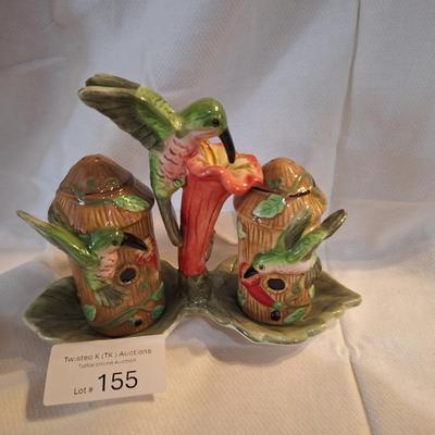 Hummingbird salt and pepper shakers
