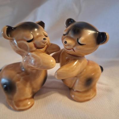 salt and pepper shakers