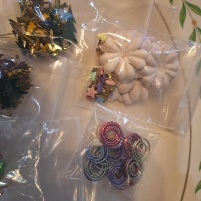 some kind of crafty things, many are metal plate under them not included (it's in next lot).