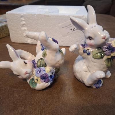 Rabbit salt and pepper shakers