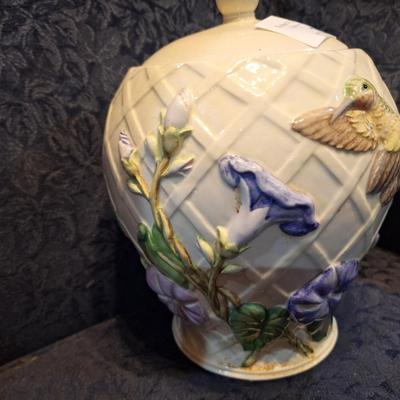 hummingbird cookie jar