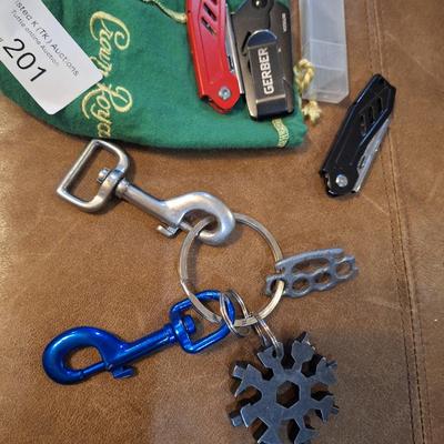 box knives, key ring and other items