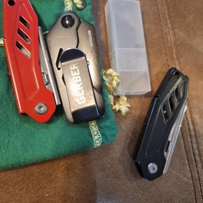 box knives, key ring and other items