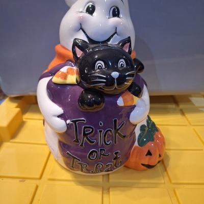 Halloween cookie jar, some stress cracks
