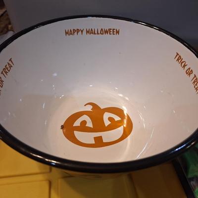 Halloween bundle, candy dish, spiders and carving tools with booklet