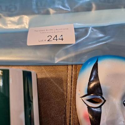 café du monde coffee mug and ceramic wall mask