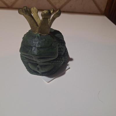cast iron frog prince