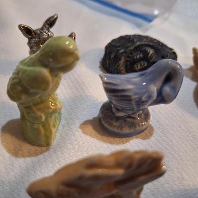 misc ceramic or other pottery miniatures