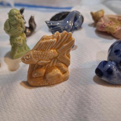 misc ceramic or other pottery miniatures