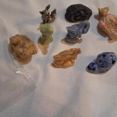 misc ceramic or other pottery miniatures