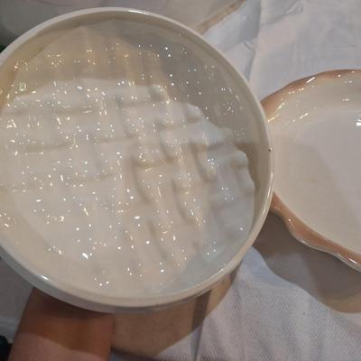 ceramic pie dish with cover