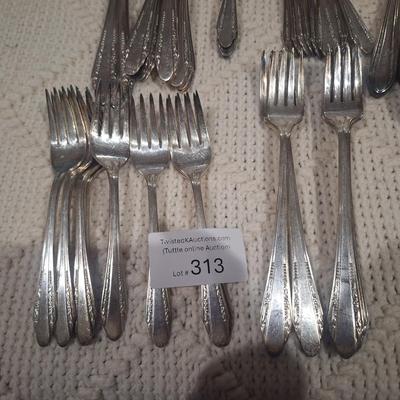 Rogers Bros silverplated flatware set