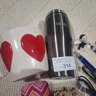 mixed lot of random items
