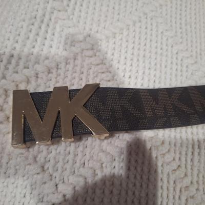 MK Belt- size M for waist sizes 31 to 36