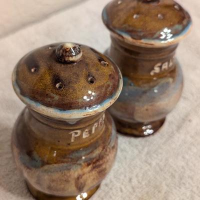 Ceramic salt and pepper shaker