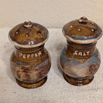 Ceramic salt and pepper shaker
