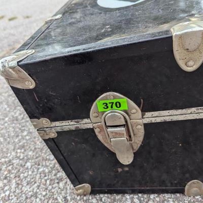Black Trunk