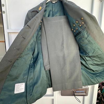 UNITED STATES ARMY SERVICE UNIFORM WITH BARS AMD PINS