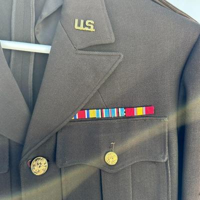 VINTAGE U.S. ARMY SERVICE OFFICERS UNIFORM COAT