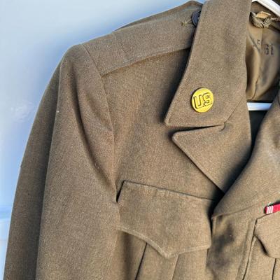 VINTAGE U.S. AIR FORCE “IKE” JACKET WITH PATCHES AND RIBBON RACK