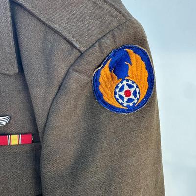 VINTAGE U.S. AIR FORCE “IKE” JACKET WITH PATCHES AND RIBBON RACK