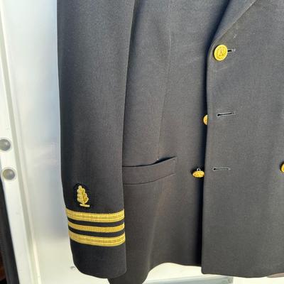 UNITED STATES NAVY OFFICER DINNER DRESS BLUES JACKET