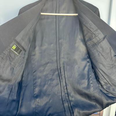 UNITED STATES NAVY OFFICER DINNER DRESS BLUES JACKET