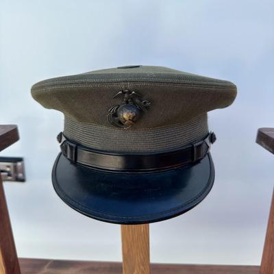 VINTAGE U.S. MARINE CORPS OFFICER DRESS HAT