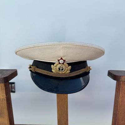 VINTAGE COLD WAR ERA SOVIET NAVY OFFICERS VISOR CAP