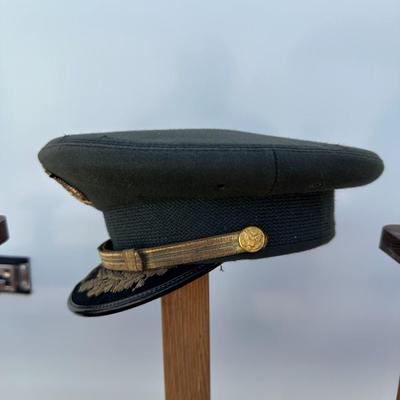 VINTAGE U.S. ARMY OFFICERS DRESS HAT