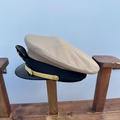 VINTAGE U.S. NAVY OFFICERS VISOR CAP