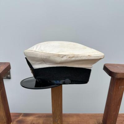 VINTAGE BRITISH ROYAL NAVY OFFICERS PEAK CAP