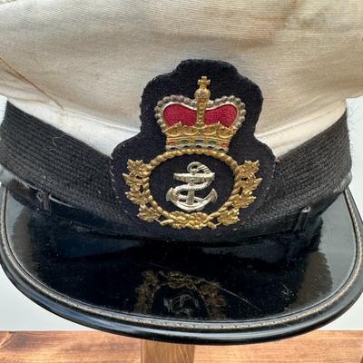VINTAGE BRITISH ROYAL NAVY OFFICERS PEAK CAP