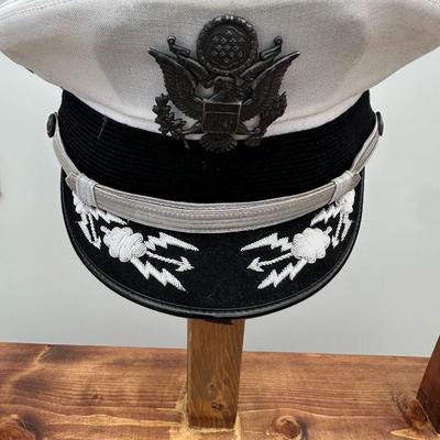 VINTAGE UNITED STATES AIR FORCE OFFICERS WHITE SERVICE CAP