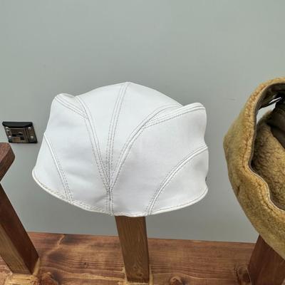 VINTAGE U.S. MARINE CORPS DRESS CAP AND WWII LAMBSKIN HELMET LINER