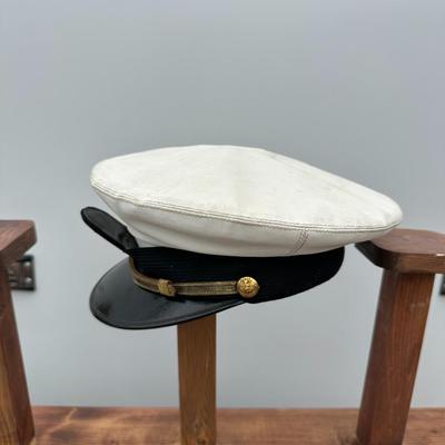 VINTAGE CALIFORNIA MARITIME ACADEMY OFFICERS VISOR CAP
