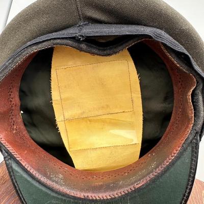 VINTAGE WWII U.S. NAVY OFFICERS VISOR CAP