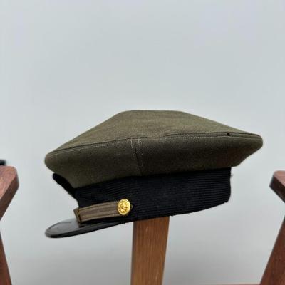 VINTAGE WWII U.S. NAVY OFFICERS VISOR CAP