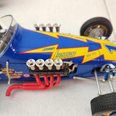 2 Vintage GMP Sprint Cars Die Cast Al Unser Driver Parnelli Jones Firestone Johnny Lightning w Box , Sheraton Thompson Special A.J. Foyt...