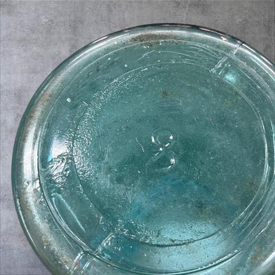 Sale Photo Thumbnail #1026: Vintage Blue Ball round Qt Mason Jar #8 with zinc Lid
