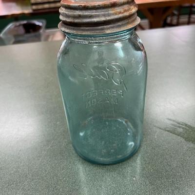 Sale Photo Thumbnail #1031: Vintage Blue Ball round Qt Mason Jar #8 with zinc Lid