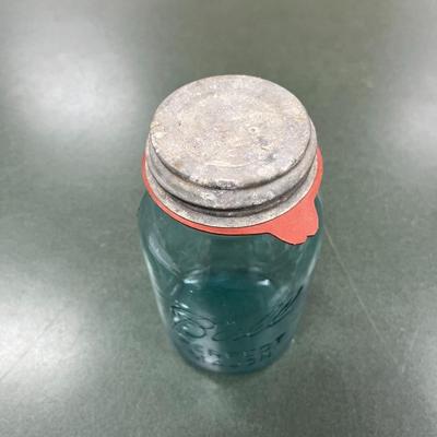 Sale Photo Thumbnail #1036: Vintage Blue Ball Round Qt Mason Jar #4 with zinc Lid