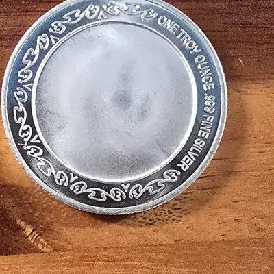 1 oz .999 fine silver round