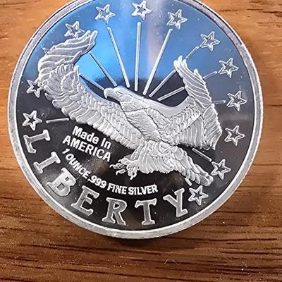 1 oz .999 silver bullion round