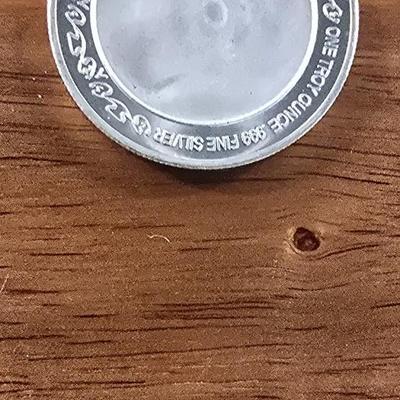 1 oz .999 silver round