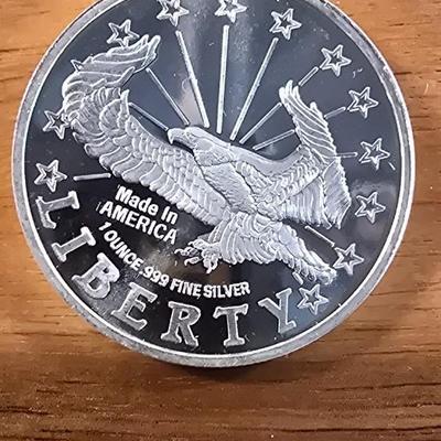 1 oz .999 silver round