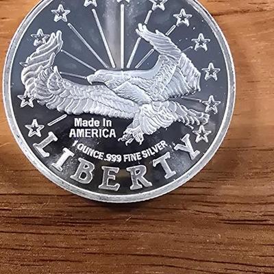 1 oz .999 silver round